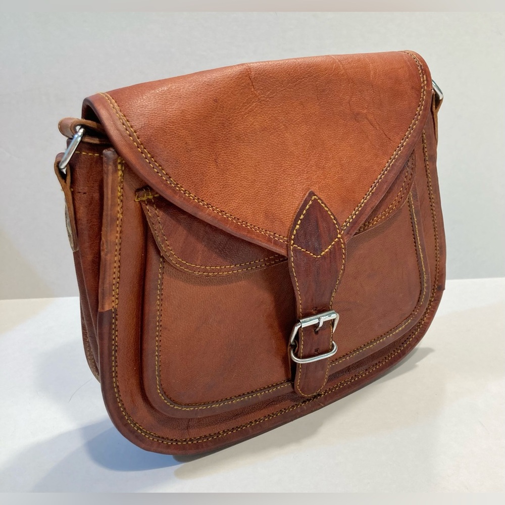 Komal's Passion Leather 🟣 GUC Shoulder / Crossbody Satchel Travel Purse Bag